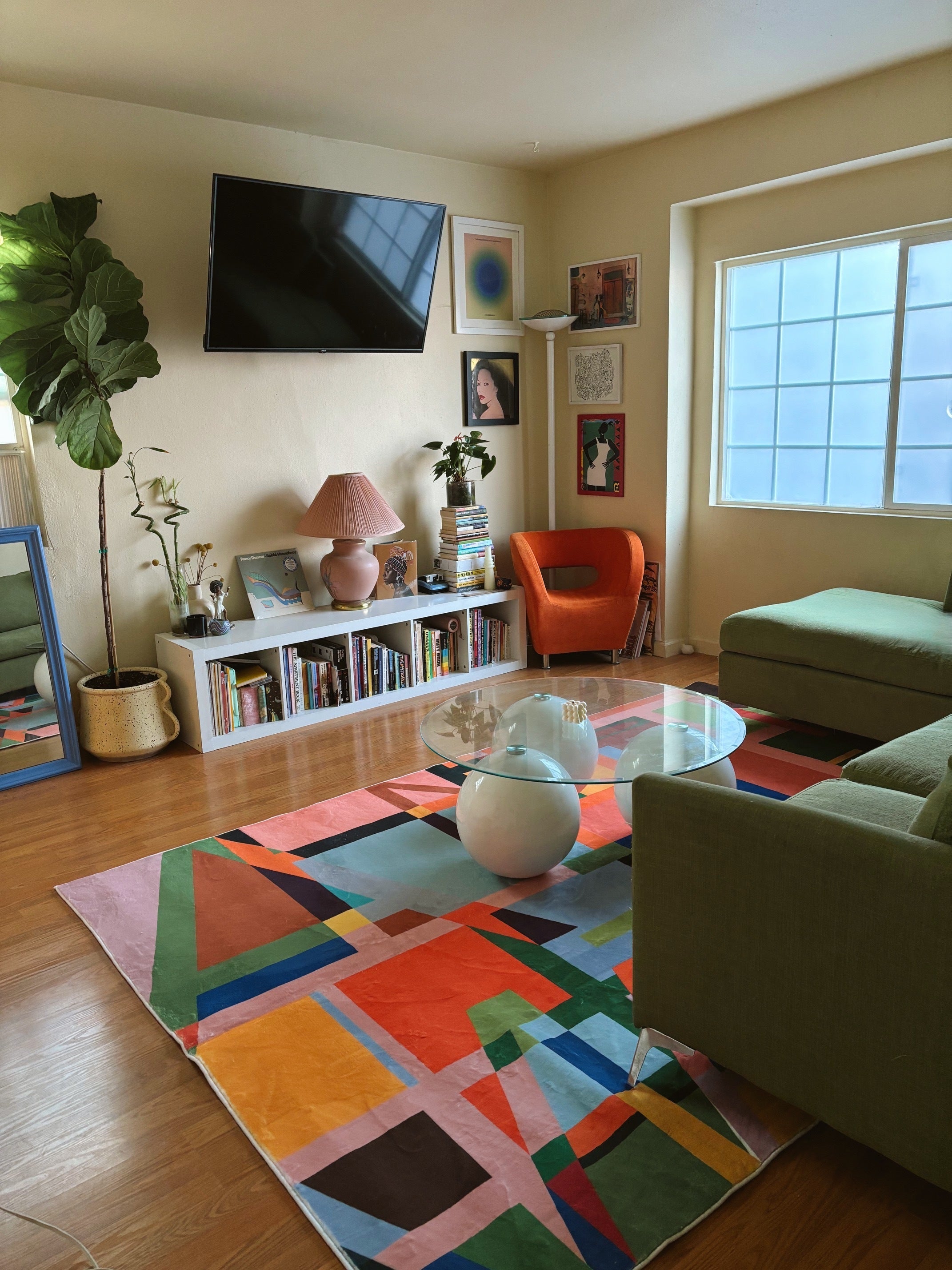 Choosing the Right Colorful Area Rug for Your Open-Plan Living Room