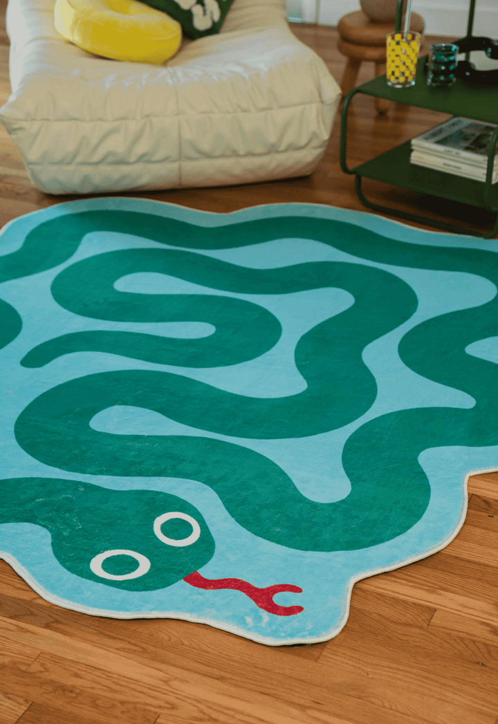 Cozy Corner with LanySpace Spiral Snake Design Rug in Green