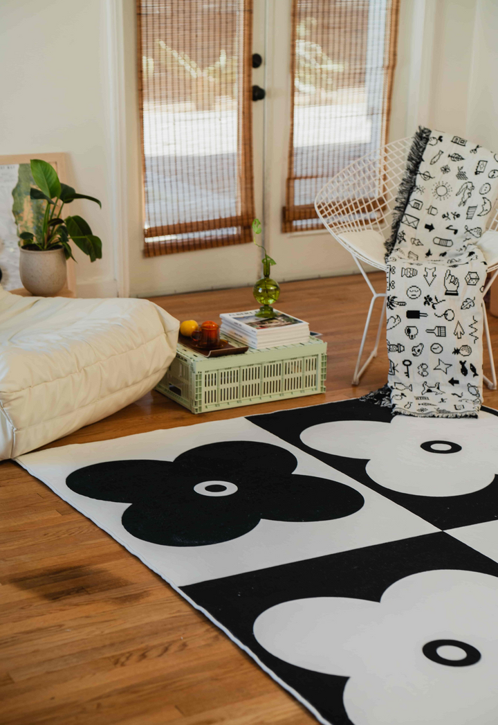 Cozy Corner with LanySpace Black and White Clover Rug