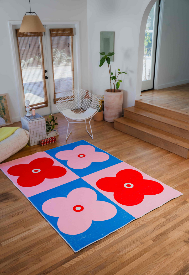 LanySpace Pink and Blue Four Leaf Clover Rug, 5x7, in Living Room