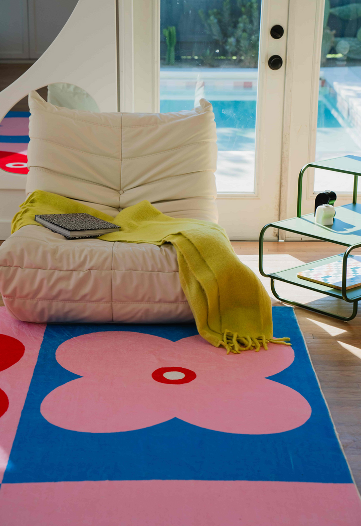 Cozy Corner with LanySpace Pink and Blue Four Leaf Clover Rug