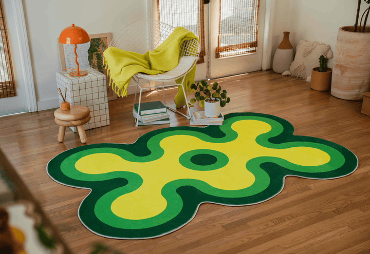 LanySpace Irregular Coral Design Rug in Green, 5x7, in living room