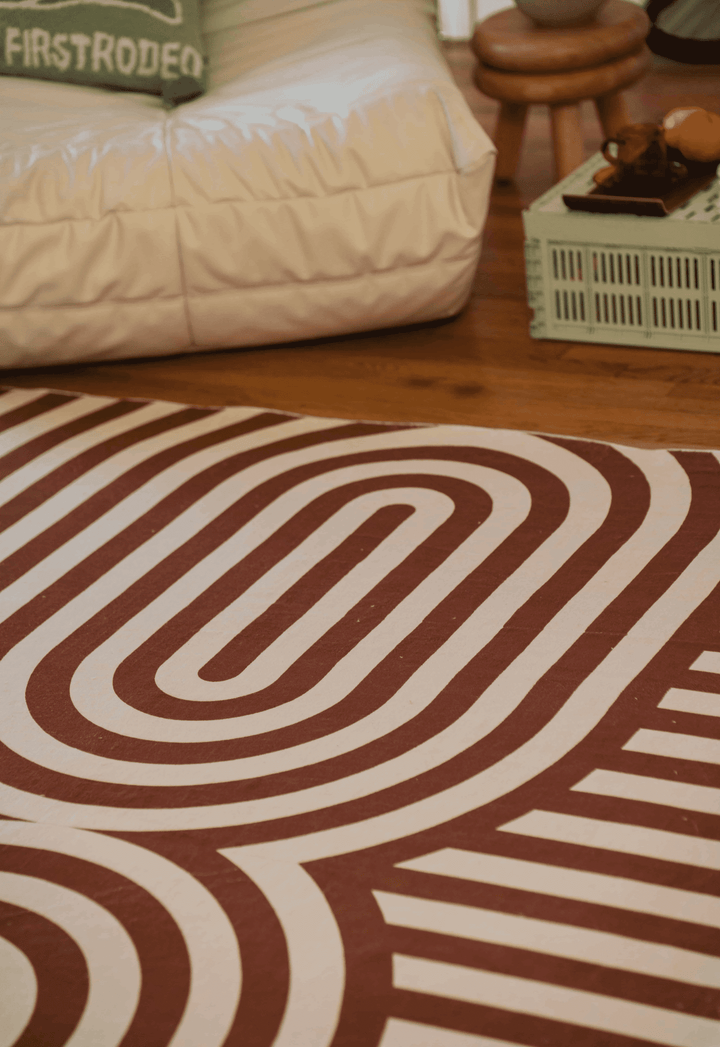 Closer Look at LanySpace Curvy Brown Stripes Design Rug