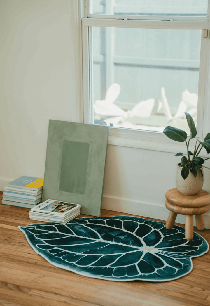 Nice spot with LanySpace Caladium Leaf Rug in hallway