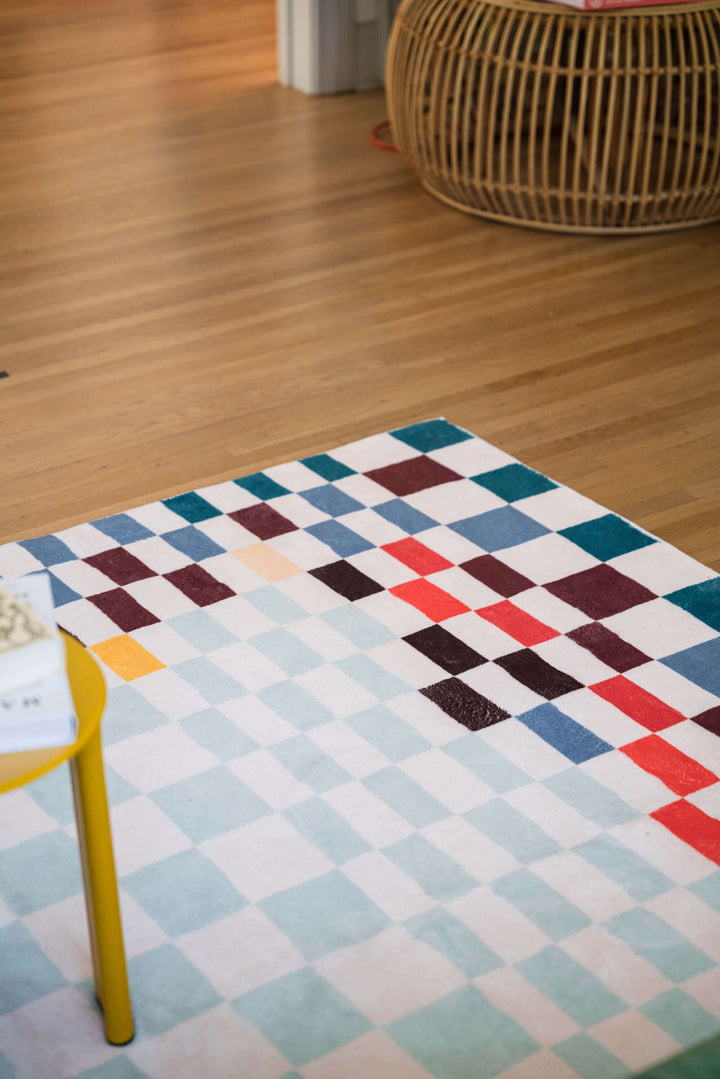 Close Look at LanySpace Pixel Multicolor Checkered Rug