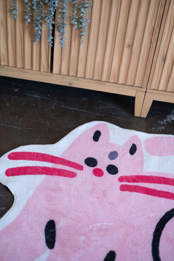 Closer look at the LanySpace Pink Cat Print Rug at the head