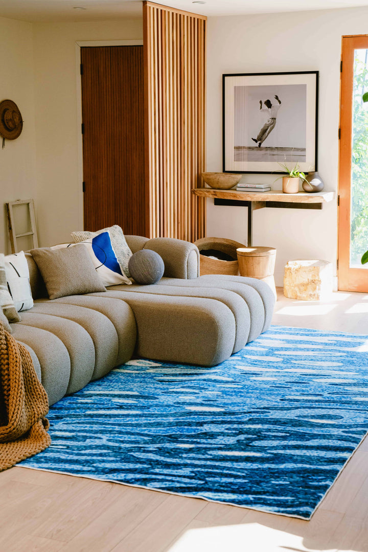 A Cozy Living Room with LanySpace Blue Water Wavy Modern Rug 7’x10‘